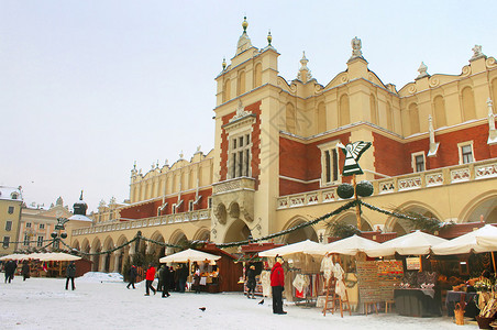 在波兰克拉科夫布馆附近的新年集市上图片