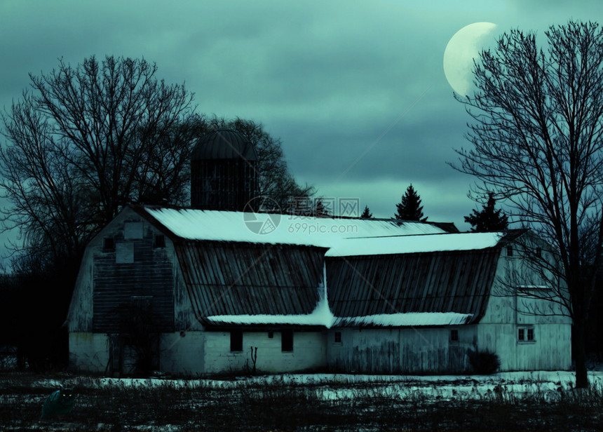 谷仓和黑夜景图片