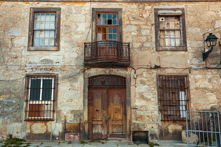 葡萄牙波尔图废弃的房屋建筑图片