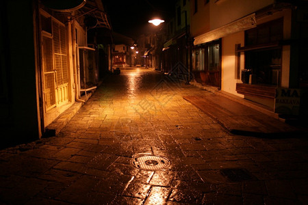 夜里老街图片