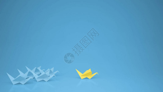 Origami黄色纸鹤领头起重机具有复制空间的领导能力动概念构图片