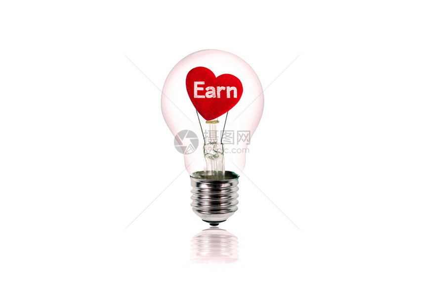 红心在白色的灯泡里写了收入信息爱的概图片