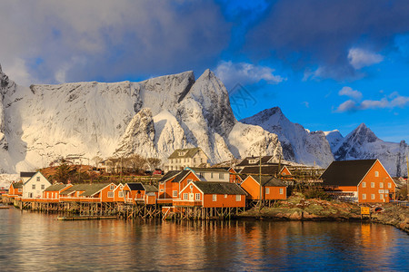 Reine是挪威Lofotten群岛一图片