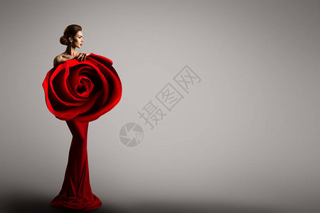 时装模特玫瑰花裙子优雅女红美艺术图片