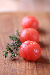 切樱桃西红柿和一图片