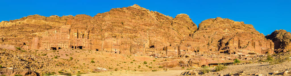 教科文组织在约旦的世界遗产地点Petra的皇家墓穴全图片