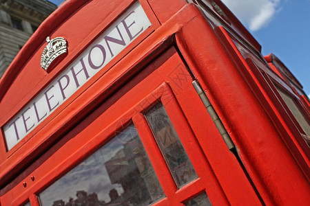 与伦敦著名的电话亭不同角度笑声Londonsafamouspas背景图片