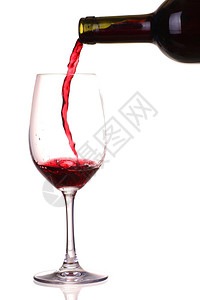 透明玻璃和一瓶红酒背景图片
