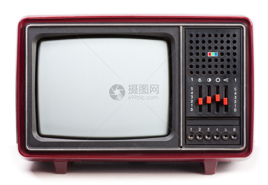 白色背景上的老式红色电视机图片