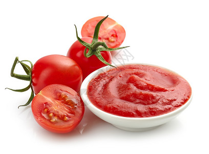 中的一碗番茄酱或番茄酱图片