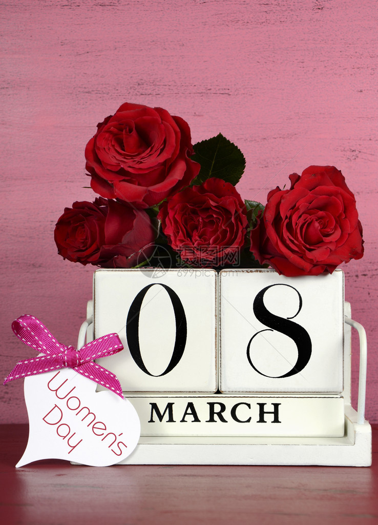 3月8日国际妇女节的老式白色木日历图片