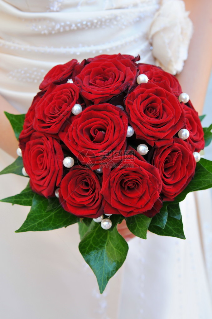 现代婚礼花束与玫瑰静物图片