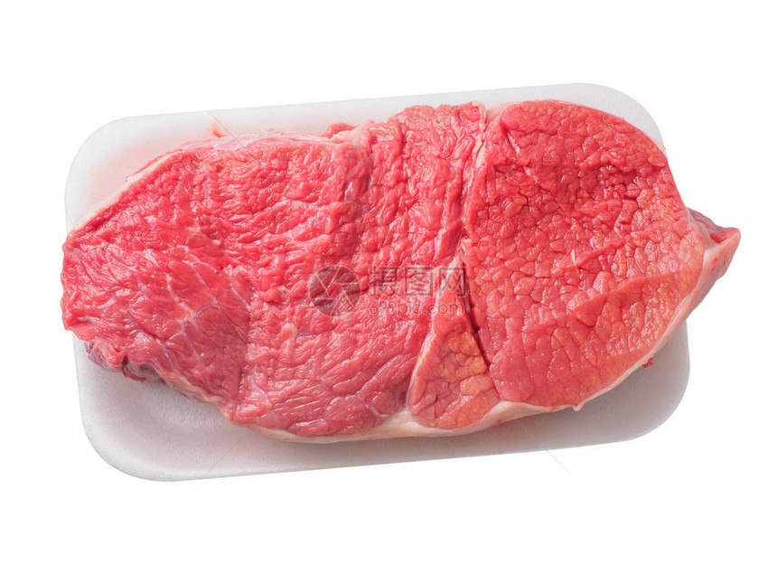 盘子上的生牛肉臀部图片