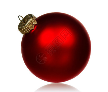 白色背景上圣诞枞树的大红色小玩意图片