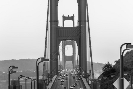 关闭金门大桥黑白图片