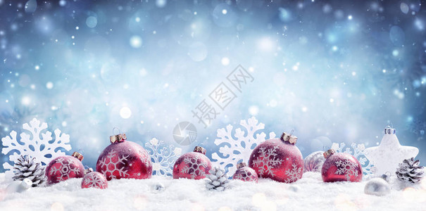 圣诞节雪幕下雪背景中装饰的背景图片