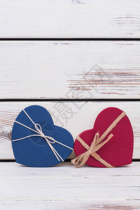情人节的纸板心形礼物盒图片