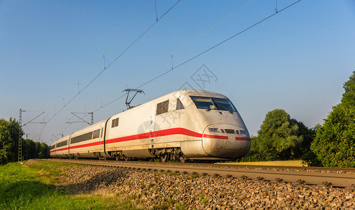 德国奥芬堡的城际特快列车图片