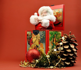 复古的圣诞老人圣尼古拉斯圣诞老人杰克装箱图片