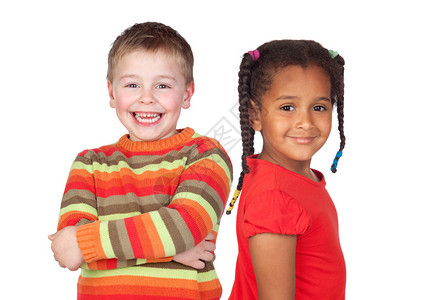 非洲小女孩和黑人金发男孩被白种背图片