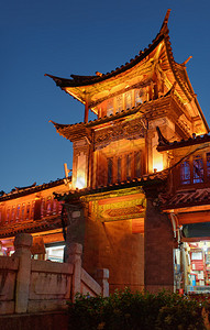 云南省丽江古城传统木结构建筑的夜景丽江古城是亚洲热图片