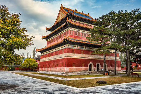 河北清朝皇帝暑期官邸成德山度假胜八外寺之一图片