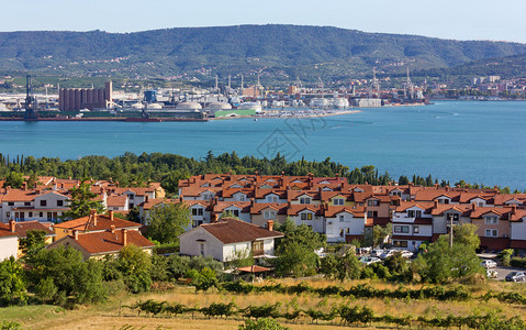 斯洛文尼亚安卡拉海边度假胜地其背景背景图片