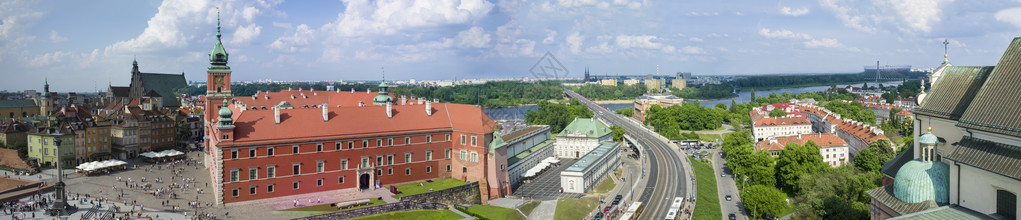 波兰华沙老城的全景皇家城堡和西格斯蒙德的一栏叫做科拉姆图片