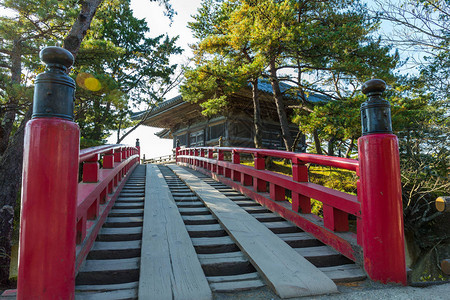 日本寺庙有红桥的松岛图片