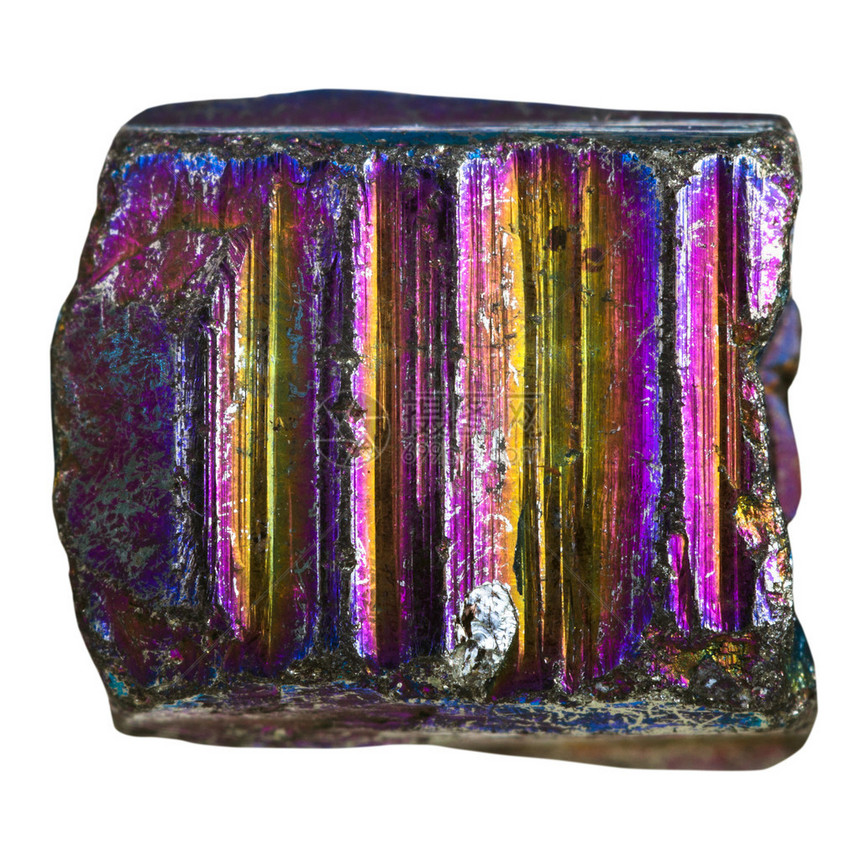 天然岩石标本的宏观拍摄从白色背景上分离的虹彩图片