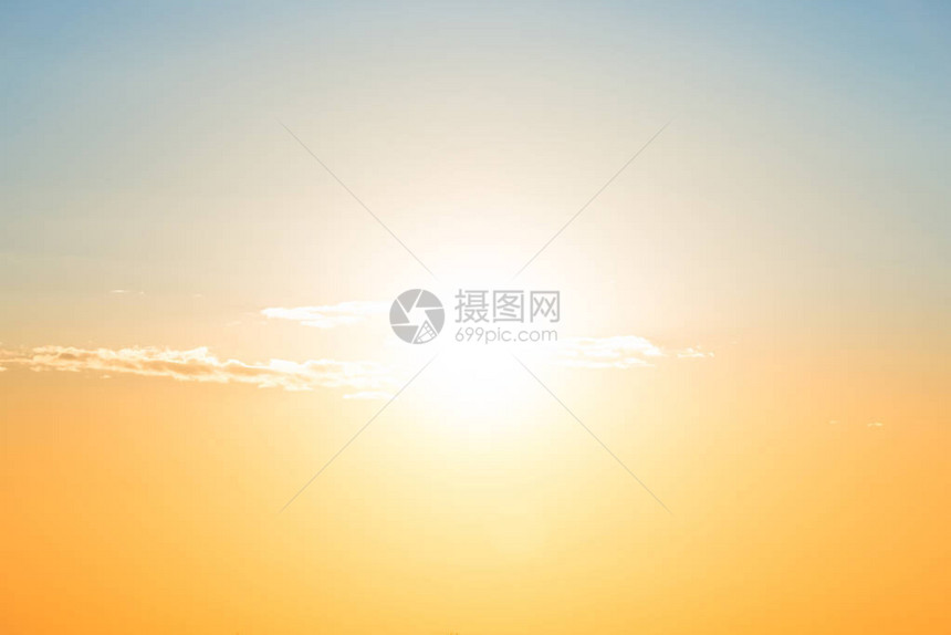 日落的蓝色和橙色天空图片