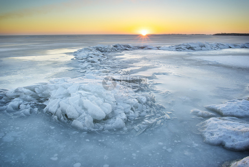 冬季冰雪景观自然构图片