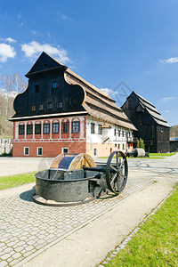 造纸厂DusznikiZdroj西背景图片