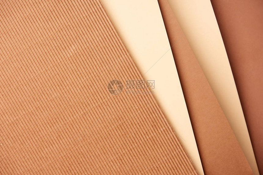 米色和棕色调的对角纸图案图片