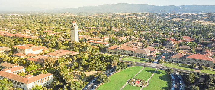 美国加利福尼亚州斯坦福大学日落时图片