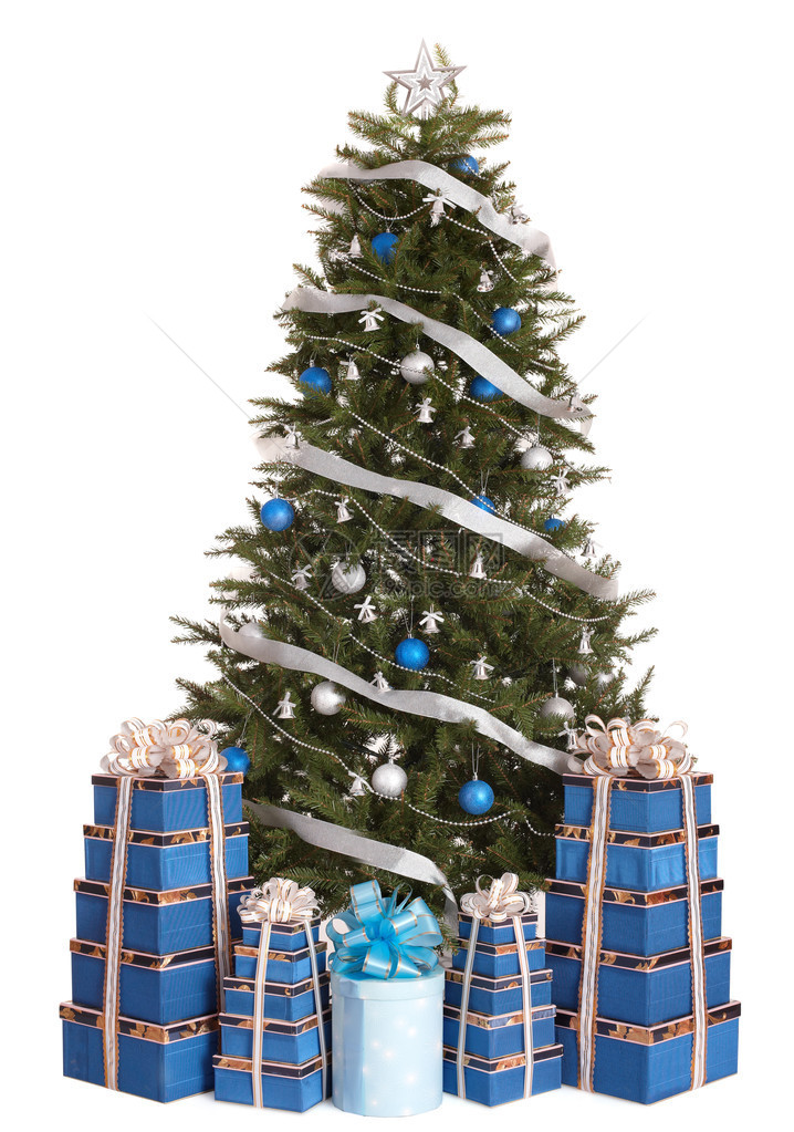 圣诞树有银蓝球礼物盒图片
