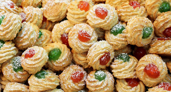 许多用甜杏仁制成的糕点的背景是典型的意大利烹饪特色图片