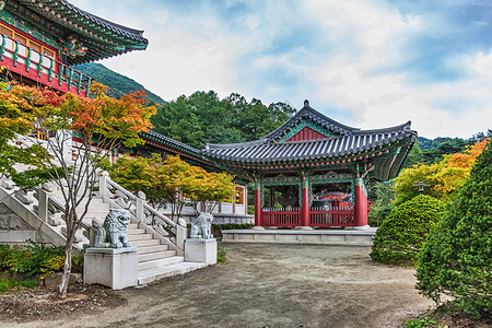 韩国传统韩国建筑的古老建筑或僧侣寺图片
