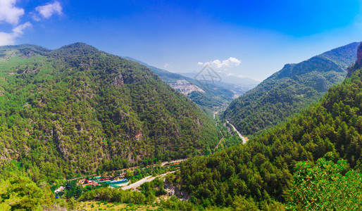山谷Dimcay山全景观图片