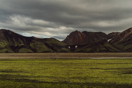 冰岛壮丽的风景与青山图片