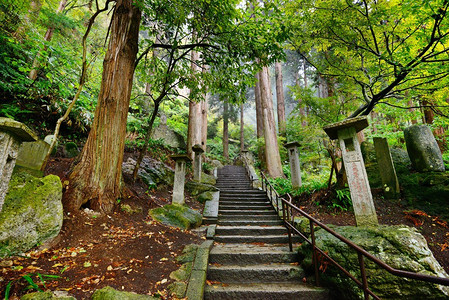 通往日本山形寺的步道图片