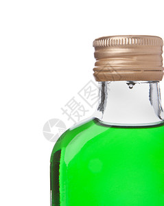 特写一瓶绿色酒精图片