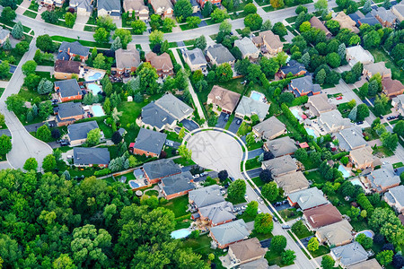 加拿大加拿大安略省多伦市住宅郊区房屋的图片