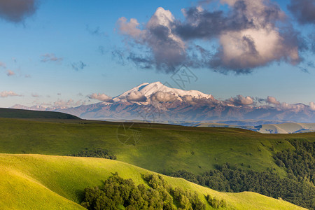 俄罗斯高加索山脉卡巴迪诺巴尔卡利亚图片
