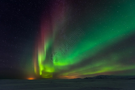 冰岛美丽的北极光图片