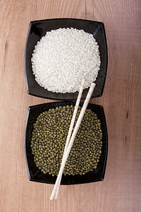 大豆和糙米图片