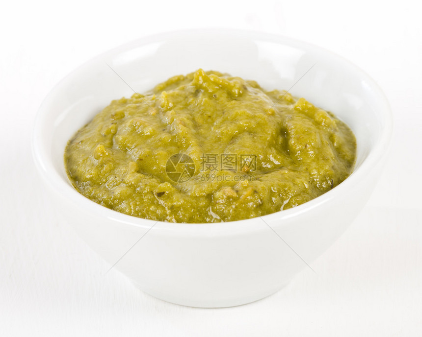 绿酱Dip一碗调味酱用香肠薄荷图片