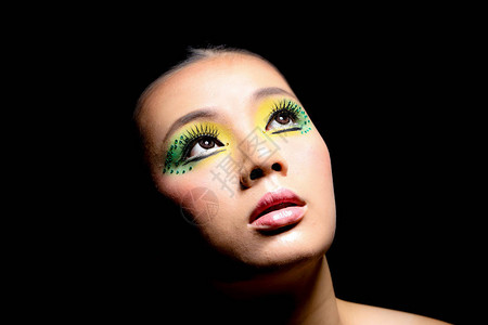 化妆亚洲女模特儿时装高超近身脸图片