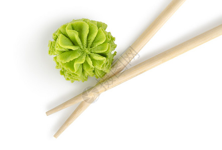 木筷子和芥末隔离在白色背景图片