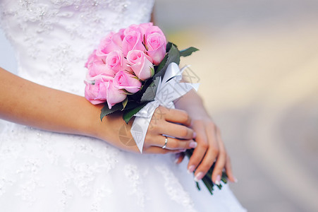 粉红色的婚礼图片